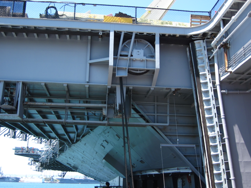 Illustration for article titled USS Midway